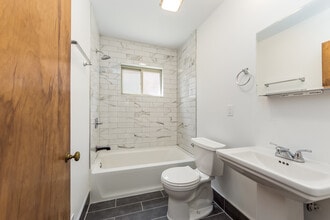 662 Eastmoor Blvd in Columbus, OH - Building Photo - Building Photo