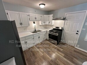 10809 Ewing Ave in Kansas City, MO - Building Photo - Building Photo