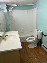 70 Walnut St in Putnam, CT - Building Photo - Building Photo