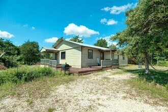 1170 County Rd B in Lexington, TX - Building Photo - Building Photo