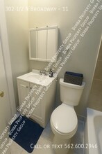 302 1/2 N Broadway in Santa Ana, CA - Foto de edificio - Building Photo