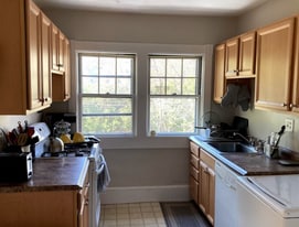 36 Beaconsfield Rd, Unit 2 in Brookline, MA - Building Photo