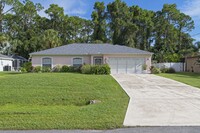 3620 Candia Ave in North Port, FL - Building Photo - Building Photo