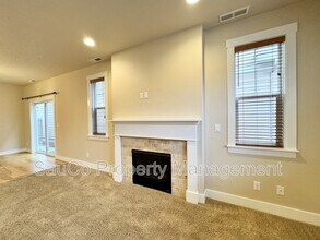 322 SW Marsuda Terrace in Beaverton, OR - Building Photo - Building Photo