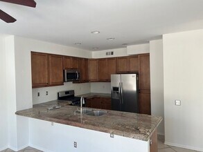 32541 Galatina St in Temecula, CA - Building Photo - Building Photo