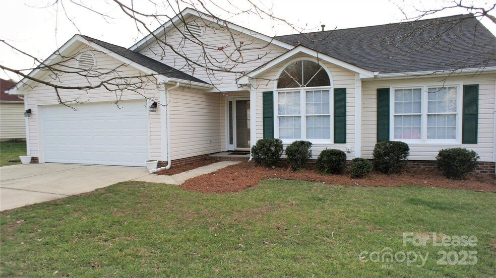 423 Long Creek Pkwy in Charlotte, NC - Building Photo