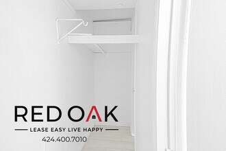 2011 Peyton Ave, Unit B in Burbank, CA - Building Photo - Building Photo