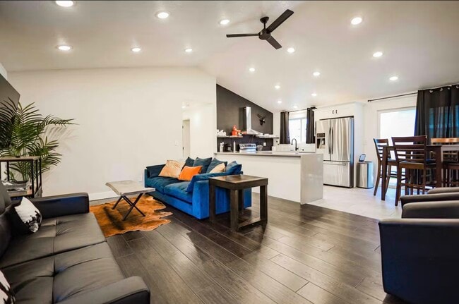 4541 NE 19th Ave in Portland, OR - Building Photo - Building Photo