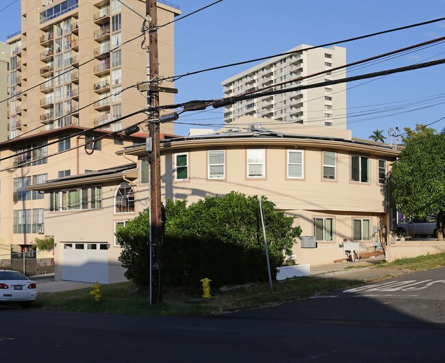 1478 Thurston Ave in Honolulu, HI - Foto de edificio - Building Photo