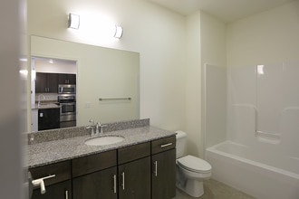 5 Corners in Essex Junction, VT - Foto de edificio - Interior Photo