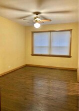 1345 S Mannheim Rd, Unit Apt 1N in Westchester, IL - Building Photo - Building Photo