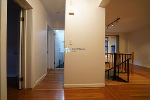 452 Park Dr in Boston, MA - Building Photo