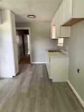 2402 Rosemead Dr in Pasadena, TX - Building Photo - Building Photo