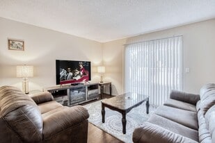 RIVER PARK in Yuma, AZ - Building Photo