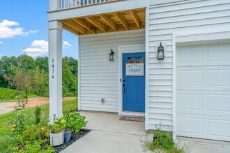 1074 Nadine Wy in Greer, SC - Building Photo - Building Photo