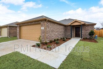 1411 Warringwood Dr in Greenville, TX - Building Photo - Building Photo