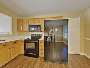2760 Aston Woods Ln in Thompson's Station, TN - Foto de edificio - Building Photo