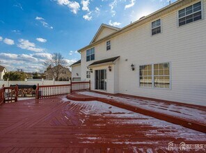 15 Mapleton Rd in Old Bridge, NJ - Foto de edificio - Building Photo