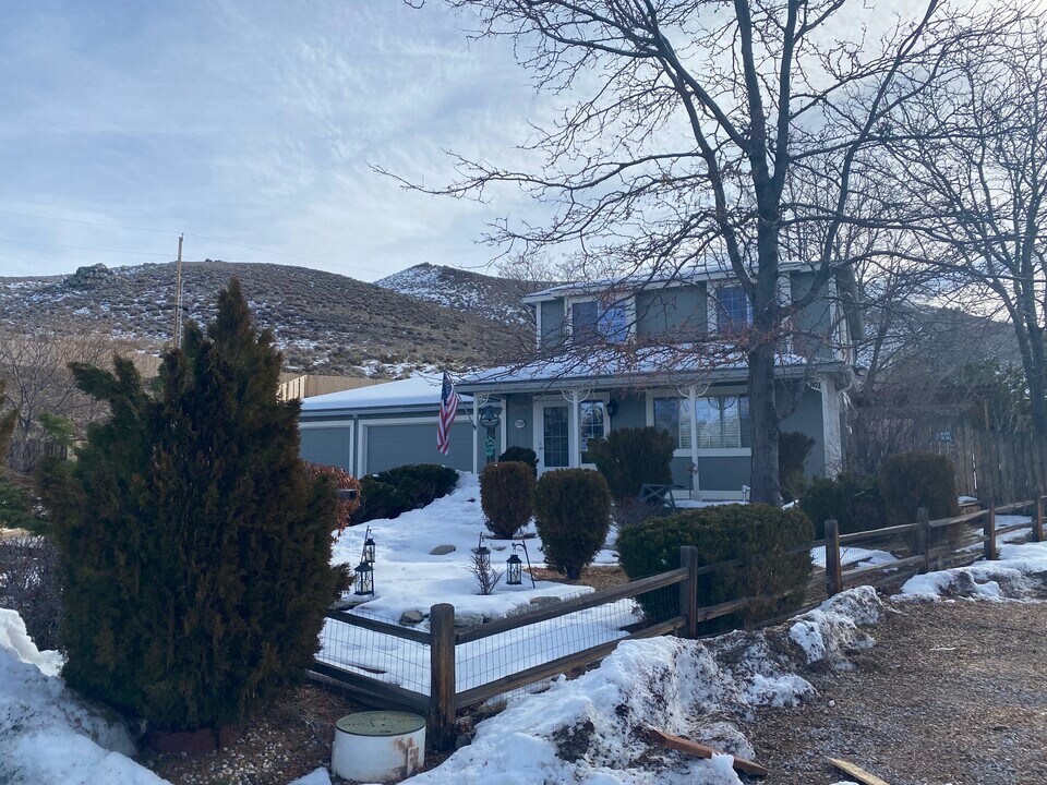 17110 Waxwing Ct in Reno, NV - Building Photo