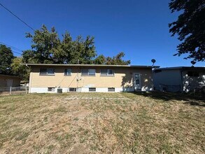 1742 Hudson Rd in St. Louis, MO - Building Photo - Building Photo