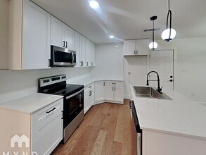 1603 Rutland Dr in Austin, TX - Building Photo - Building Photo