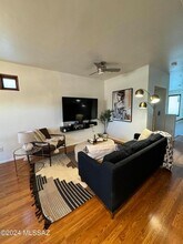 2423 E Autumn Flower Dr in Tucson, AZ - Building Photo - Building Photo