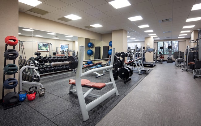 500 W 56th St in New York, NY - Building Photo - Building Photo