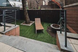 147 Lexington Ave-Unit -: Townhouse in New York, NY - Building Photo - Building Photo