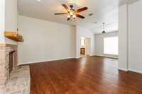 2016 Brownwood Ave in Grand Prairie, TX - Building Photo - Building Photo