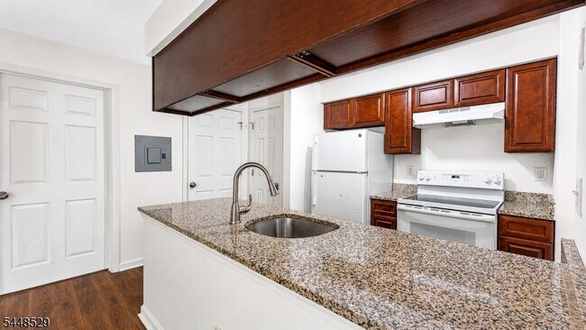 property at 23 Norwich Pl
