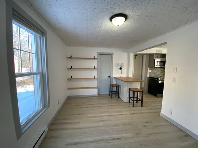 454 Kenwood Ave, Unit 1ST FLOOR-#1