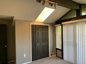 2630 Edwards Wy in Pittsburgh, PA - Foto de edificio - Building Photo