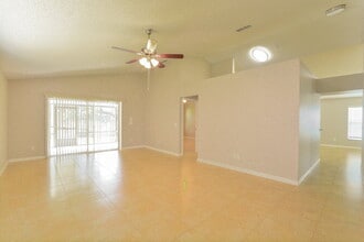 3813 Shawn Cir in Orlando, FL - Foto de edificio - Building Photo