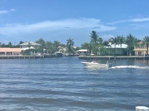 646 Snug Harbor Dr-Unit -H407 in Boynton Beach, FL - Foto de edificio - Building Photo