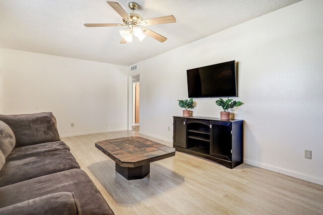 property at 1001 Alcazar St NE