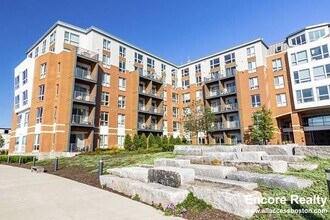 126 Border St in Boston, MA - Foto de edificio - Building Photo
