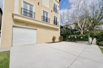 314 W Bell St in Houston, TX - Building Photo - Building Photo