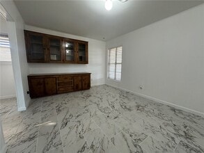 136 Daniel Moore Ave in Portland, TX - Building Photo - Building Photo