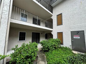 8799 Bardmoor Blvd in Seminole, FL - Building Photo