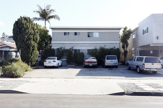 3730 Vinton Ave in Los Angeles, CA - Foto de edificio - Building Photo