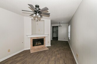 1212 Calebs Ridge Dr in Cordova, TN - Foto de edificio - Building Photo