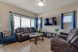 3850 Gee Cres in Regina, SK - Building Photo - Building Photo