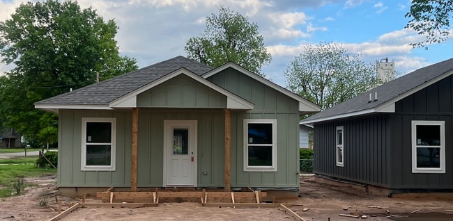 property at 214 N 13th St