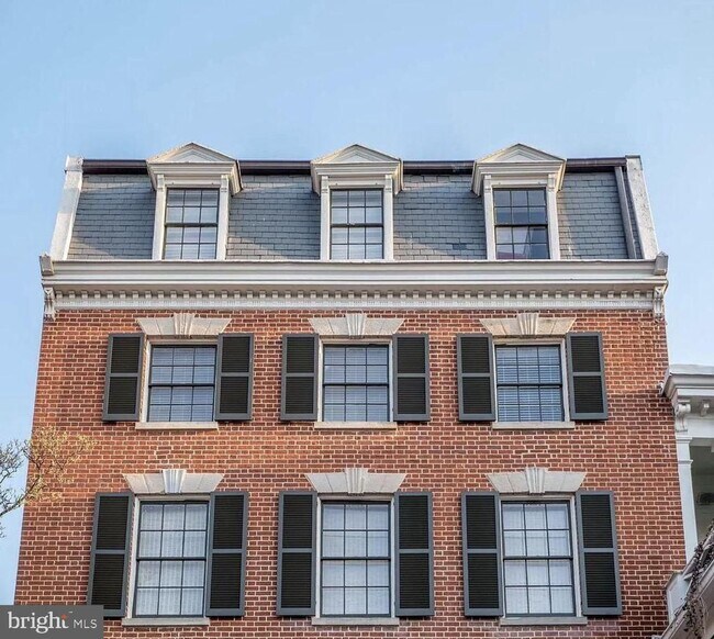 3246 N St NW, Unit 3A in Washington, DC - Building Photo - Building Photo