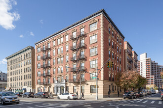 321 Saint Nicholas Ave in New York, NY - Building Photo - Building Photo