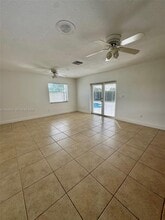 2911 SW 98th Ave in Miami, FL - Building Photo - Building Photo