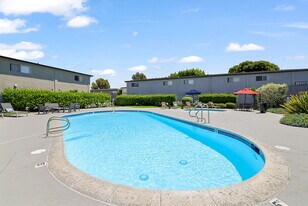 Valley Park in Fountain Valley, CA - Building Photo