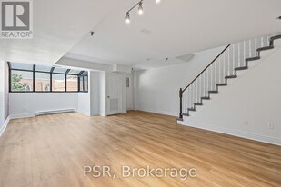 3314 Yonge St in Toronto, ON - Building Photo