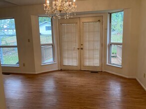 1661 Cobblestone Creek Dr in Florissant, MO - Building Photo - Building Photo