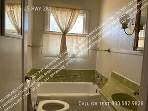 3442 N U.S. Hwy 281 in Burnet, TX - Building Photo - Building Photo